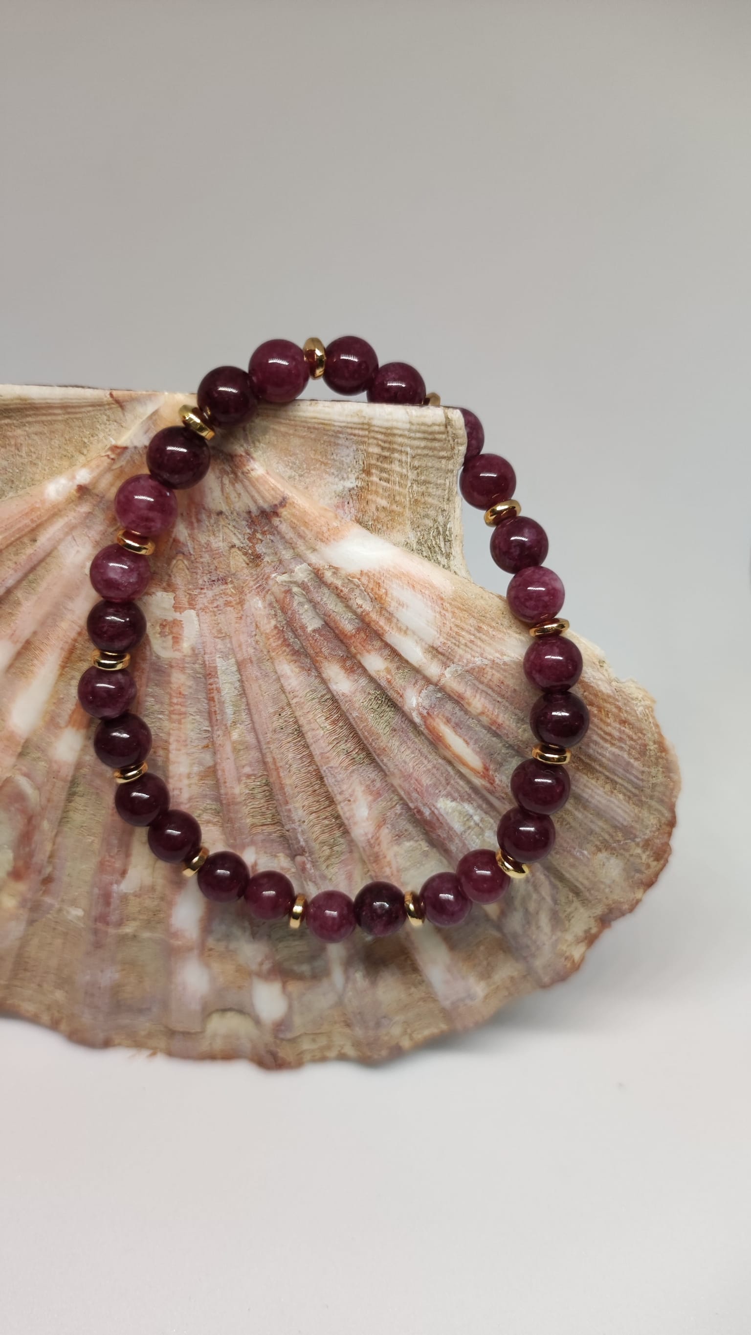 Bracelet Lépidolite avec accents dorés