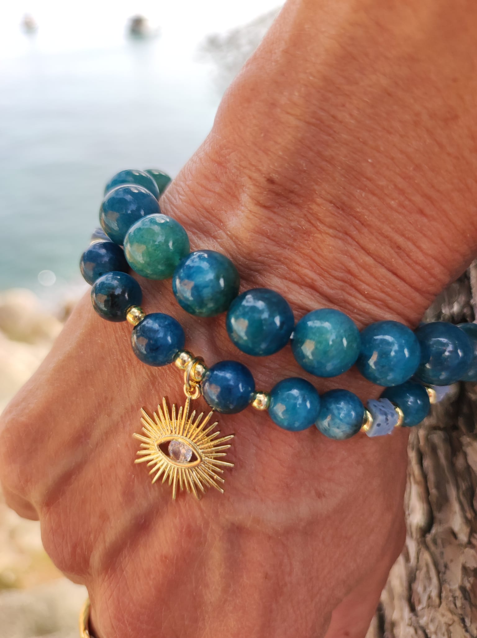 Bracelet Apatite avec pendentif soleil