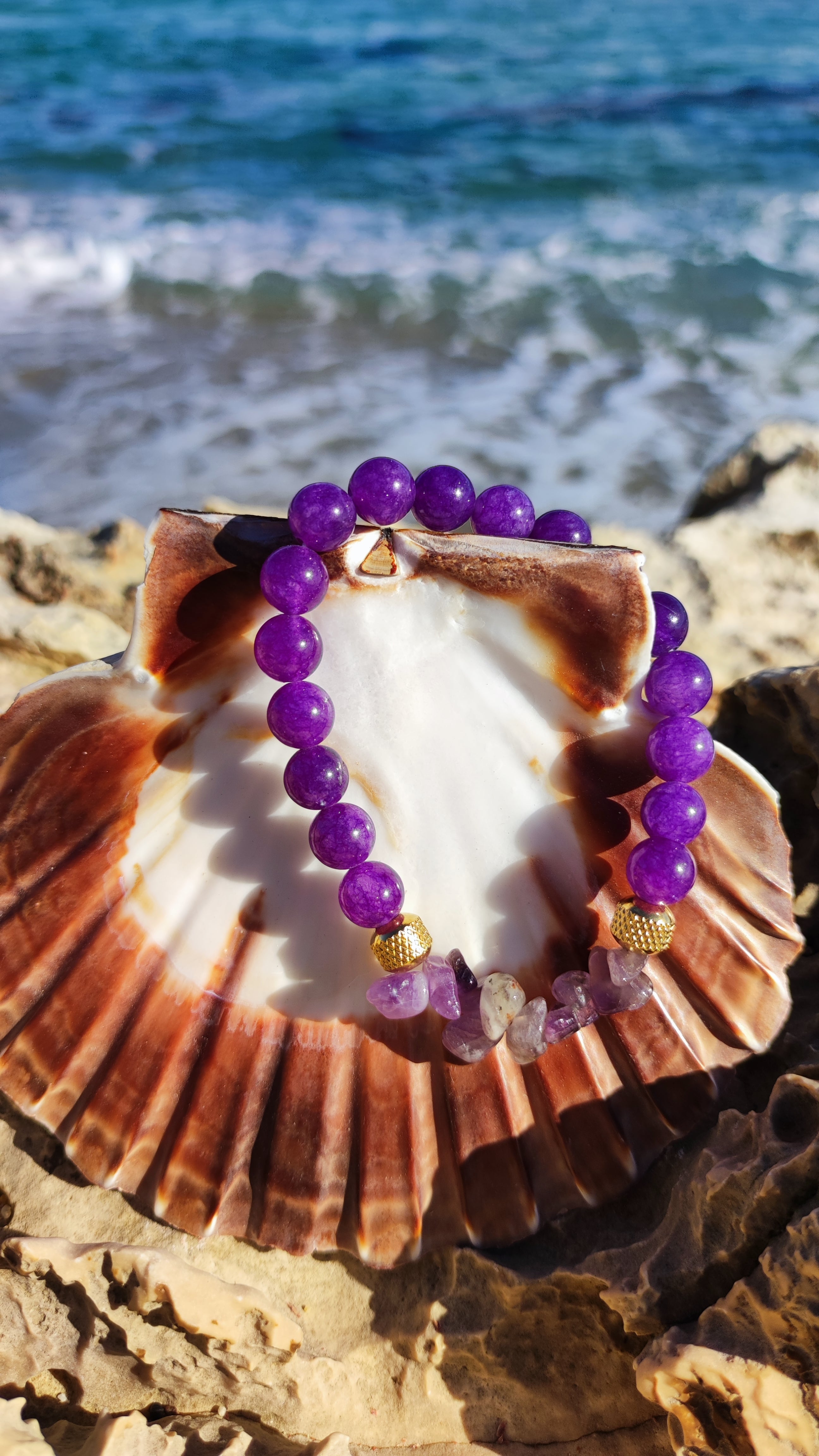 L'améthyste, pierre de sérénité et de sagesse spirituelle. Découvrez notre nouvelle collection !